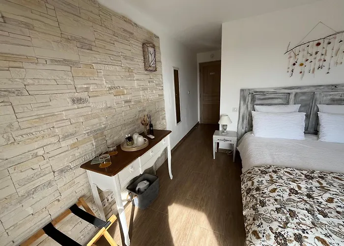 Les Etoiles De - D'hotes De Charme Pres De Rocamadour Au Coeur Du Parc Naturel Des Causses Du Quercy 4*